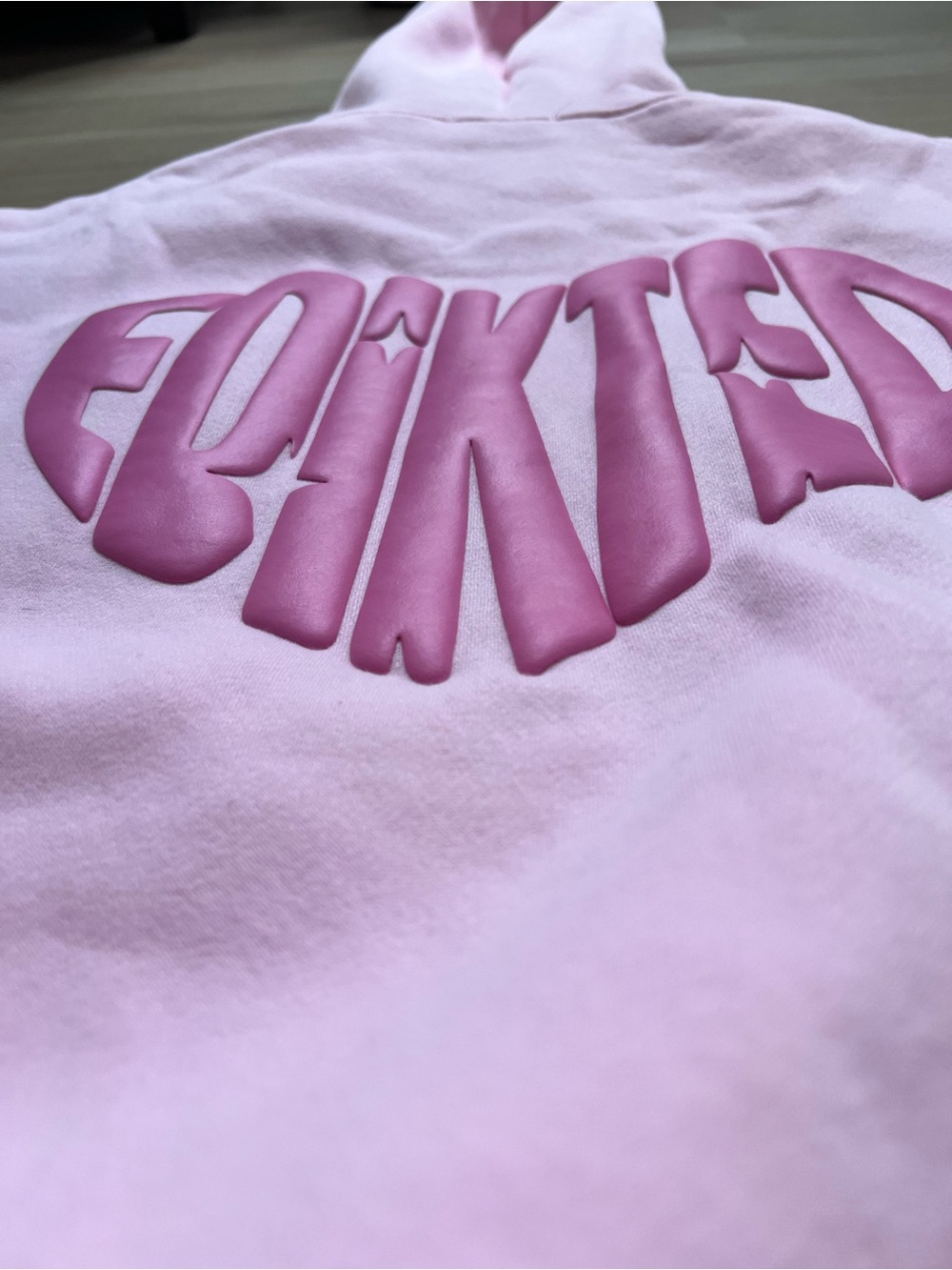 EDIKTED “MAJOR LOVE” Pink Hoodie — Size Small - Picture 12 of 14